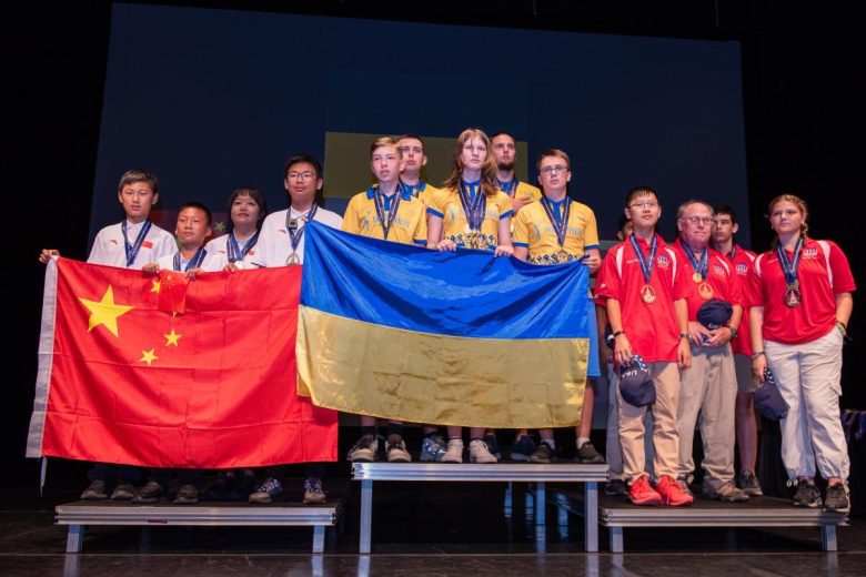 Awarding Team Ukraine